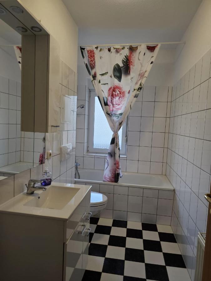 Апартаменты Kaethe-Kollwitz-Strasse 54, F2 Альтенбург Экстерьер фото